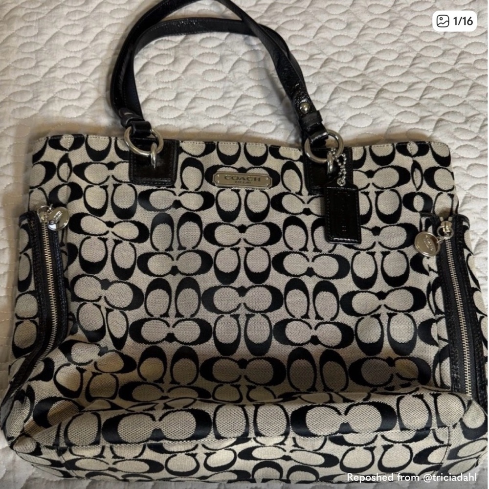 COACH GALLERY SIGNATURE SHOULDER BAG BAG